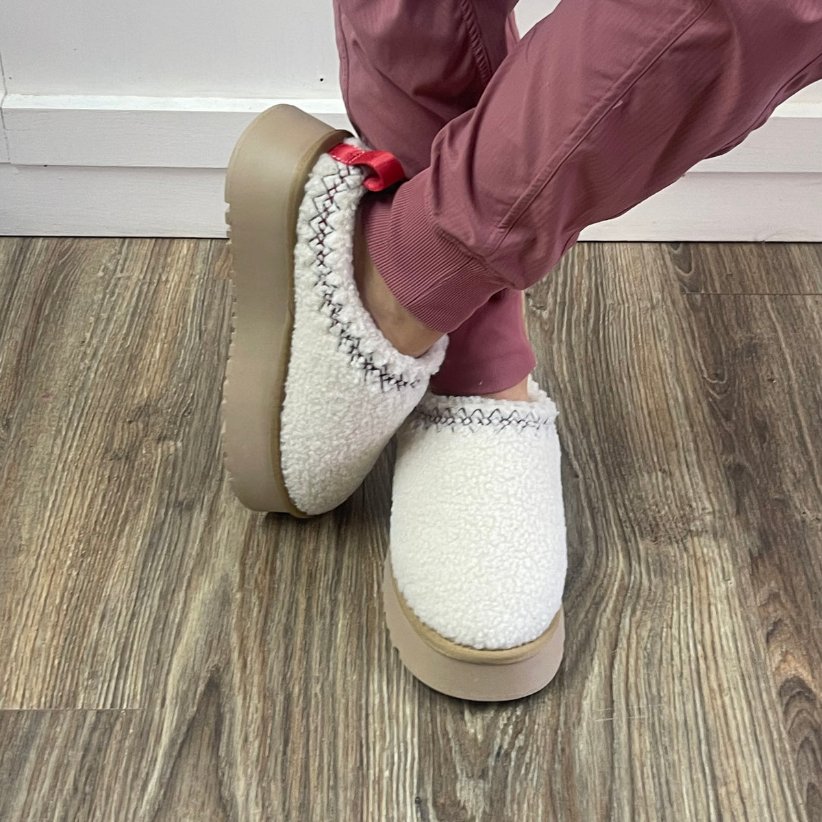 ISAAC OFF WHITE SHERPA