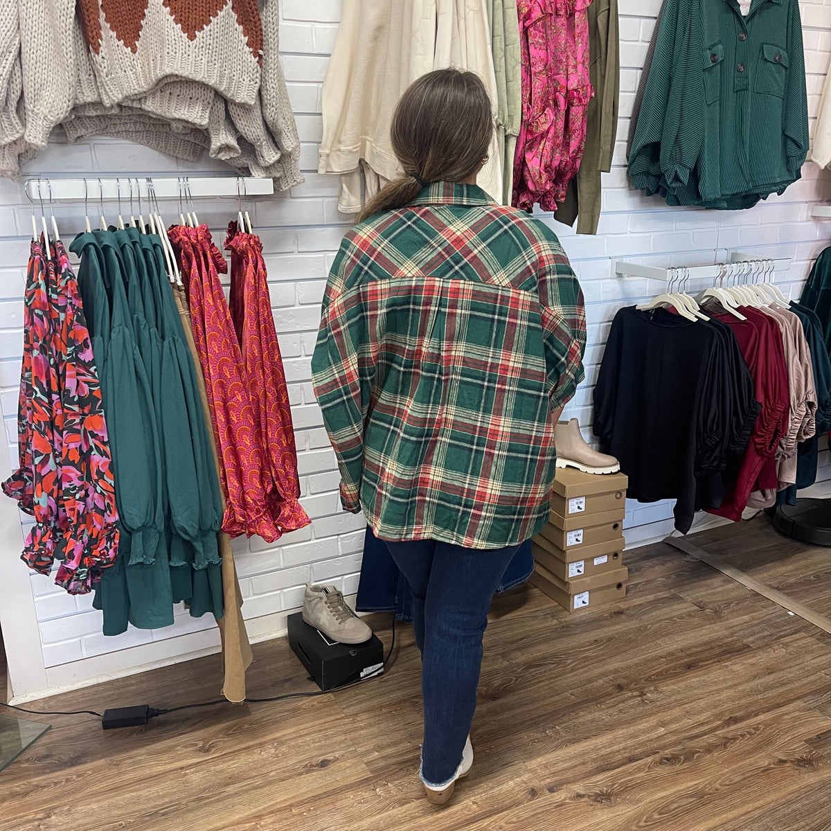 GREEN AND RED PLAID OVERSIZE BUTTON TOP