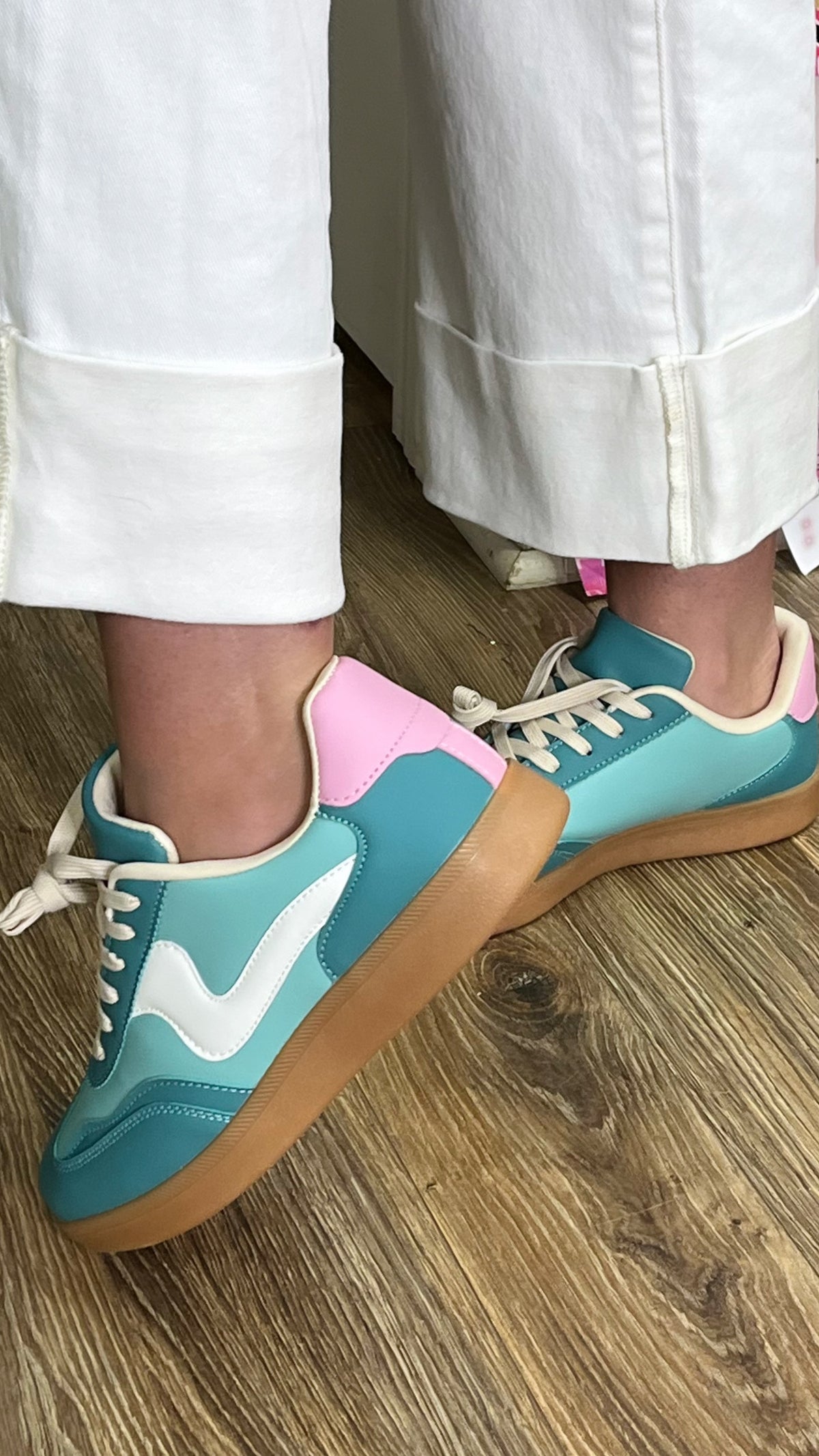 TEAL/PINK  SNEAKER