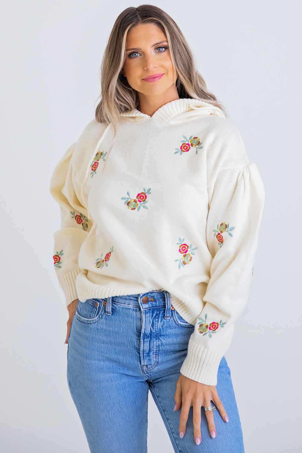 IVORY EMBROIDERED HOODED SWEATER