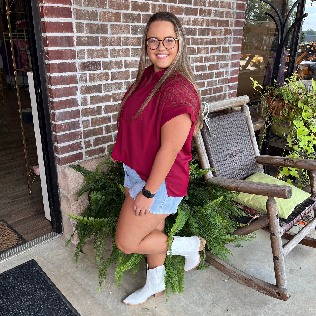 BURGUNDY COLLARED HALF BUTTON  TOP