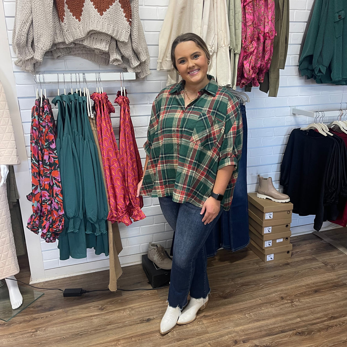 GREEN AND RED PLAID OVERSIZE BUTTON TOP