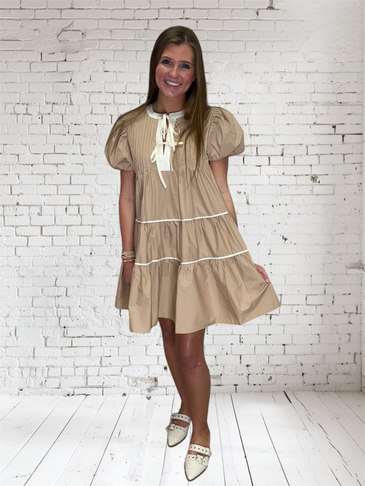 LATTE PINTUCK BUBBLE SLV DRESS