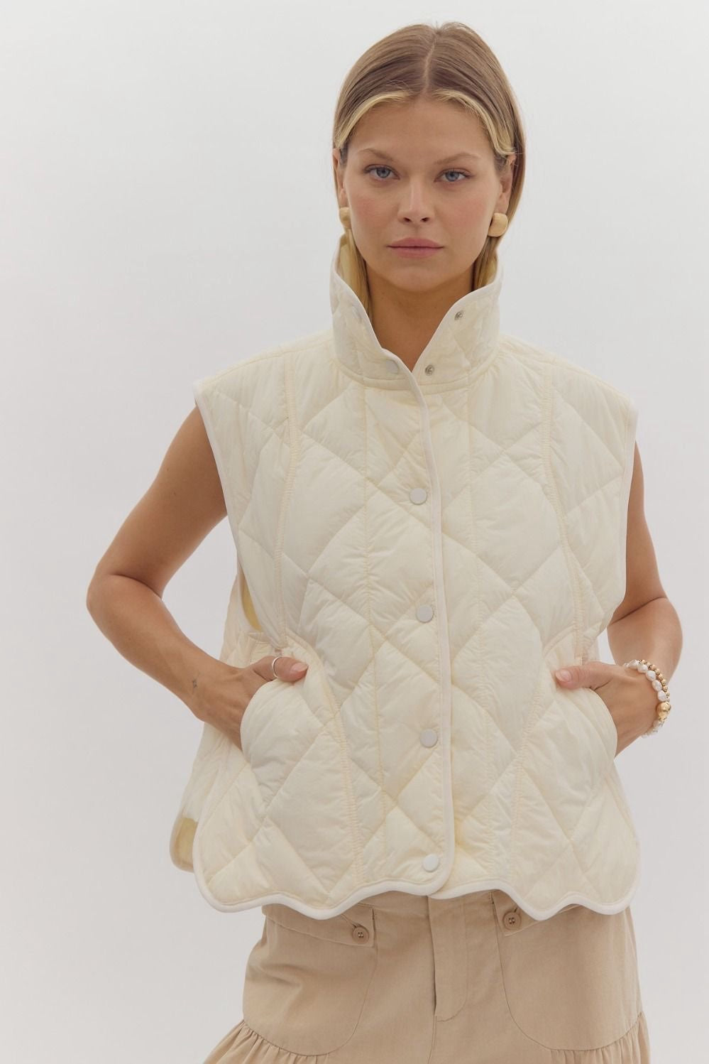 CREAM SCALLOPED SNAP BUTTON VEST